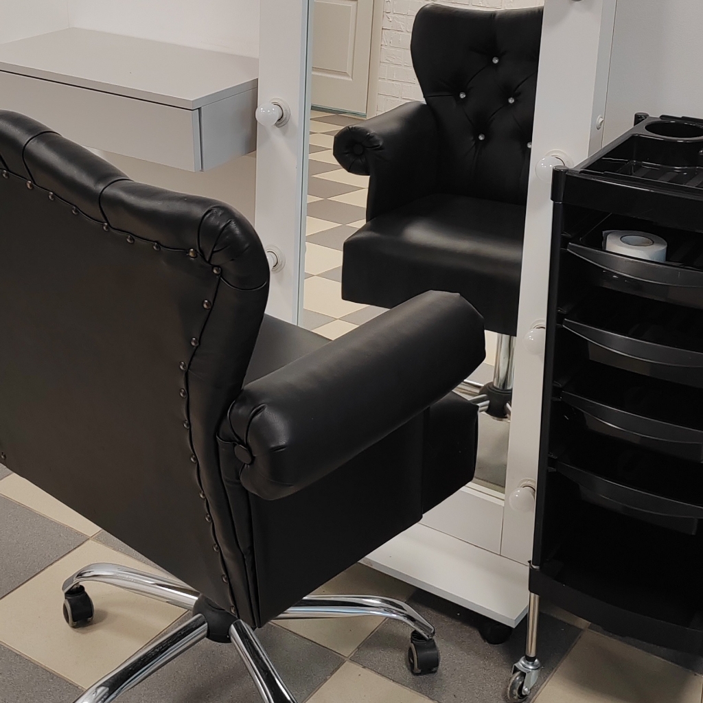 парикмахерское кресло