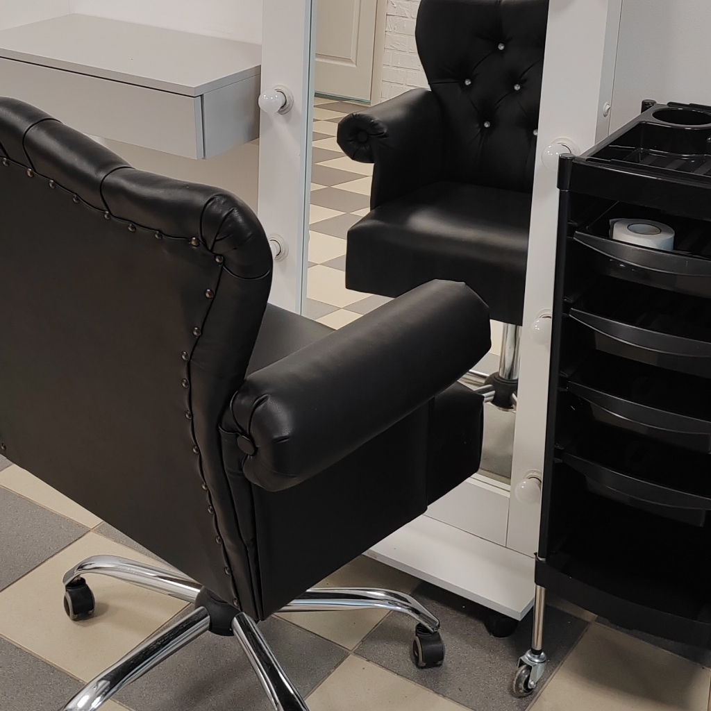 парикмахерское кресло