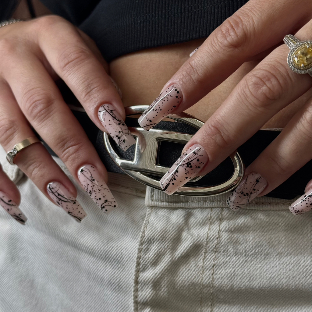 Наращивание ногтей