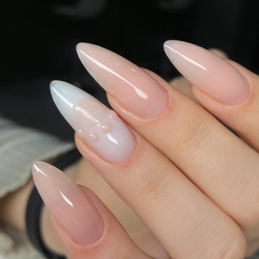 Наращивание ногтей