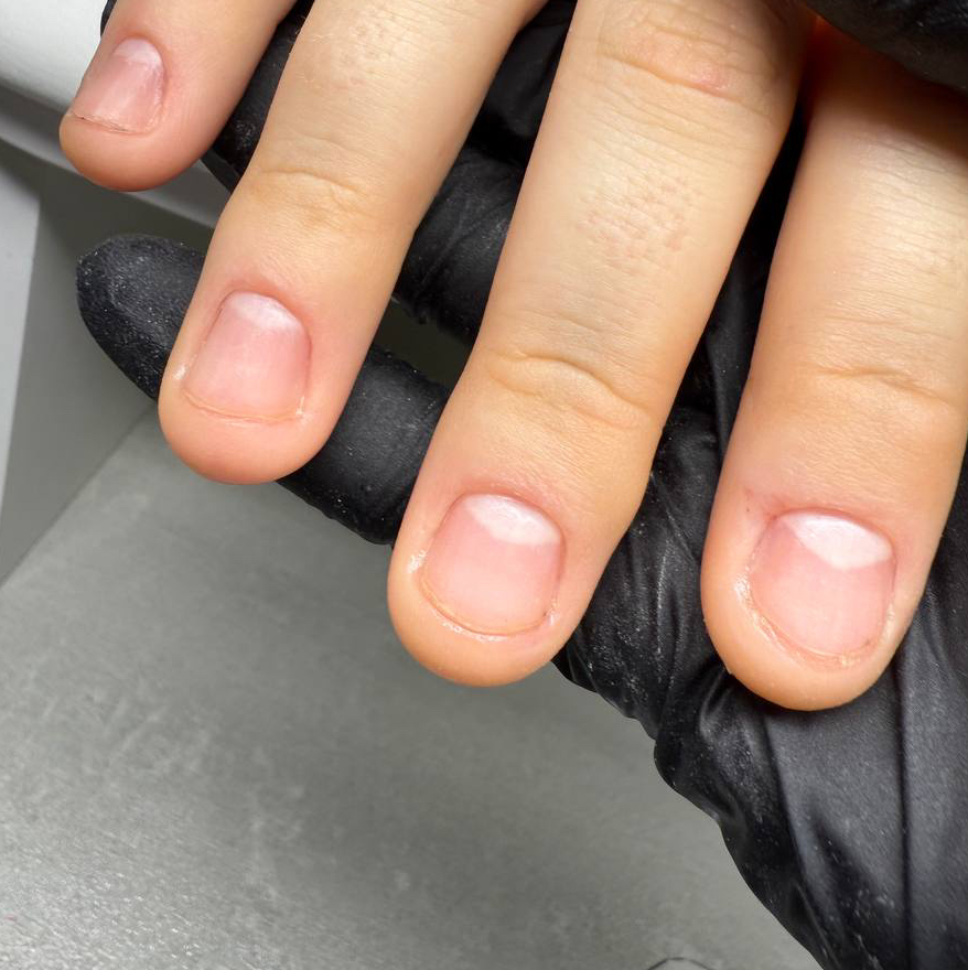 Маникюр без покрытия