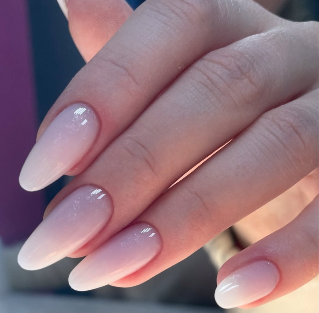 Наращивание ногтей