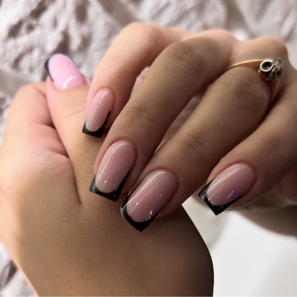 Маникюр с покрытием