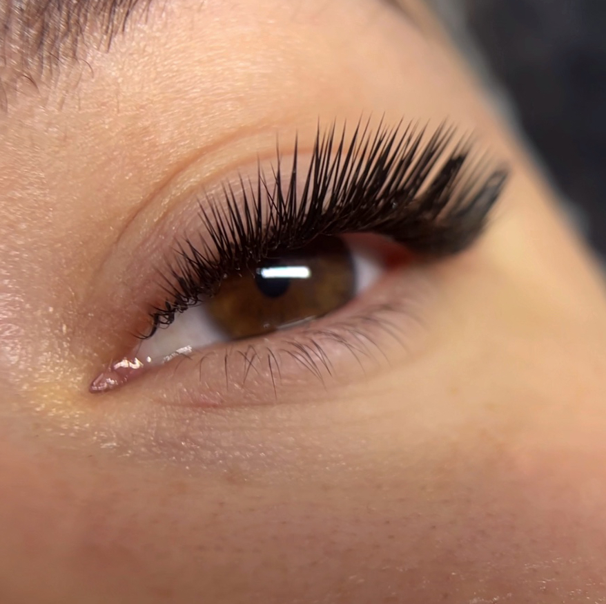 Наращивание ресниц 2D