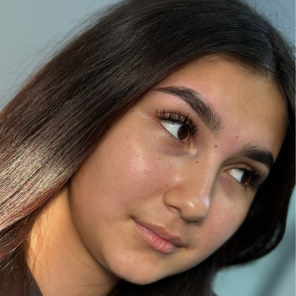 Окрашивание / оформление бровей