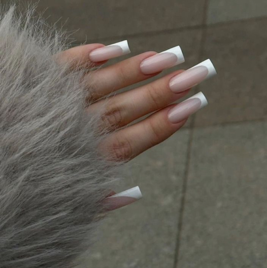 Наращивание ногтей