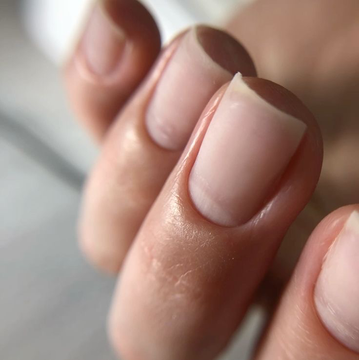 Маникюр классический