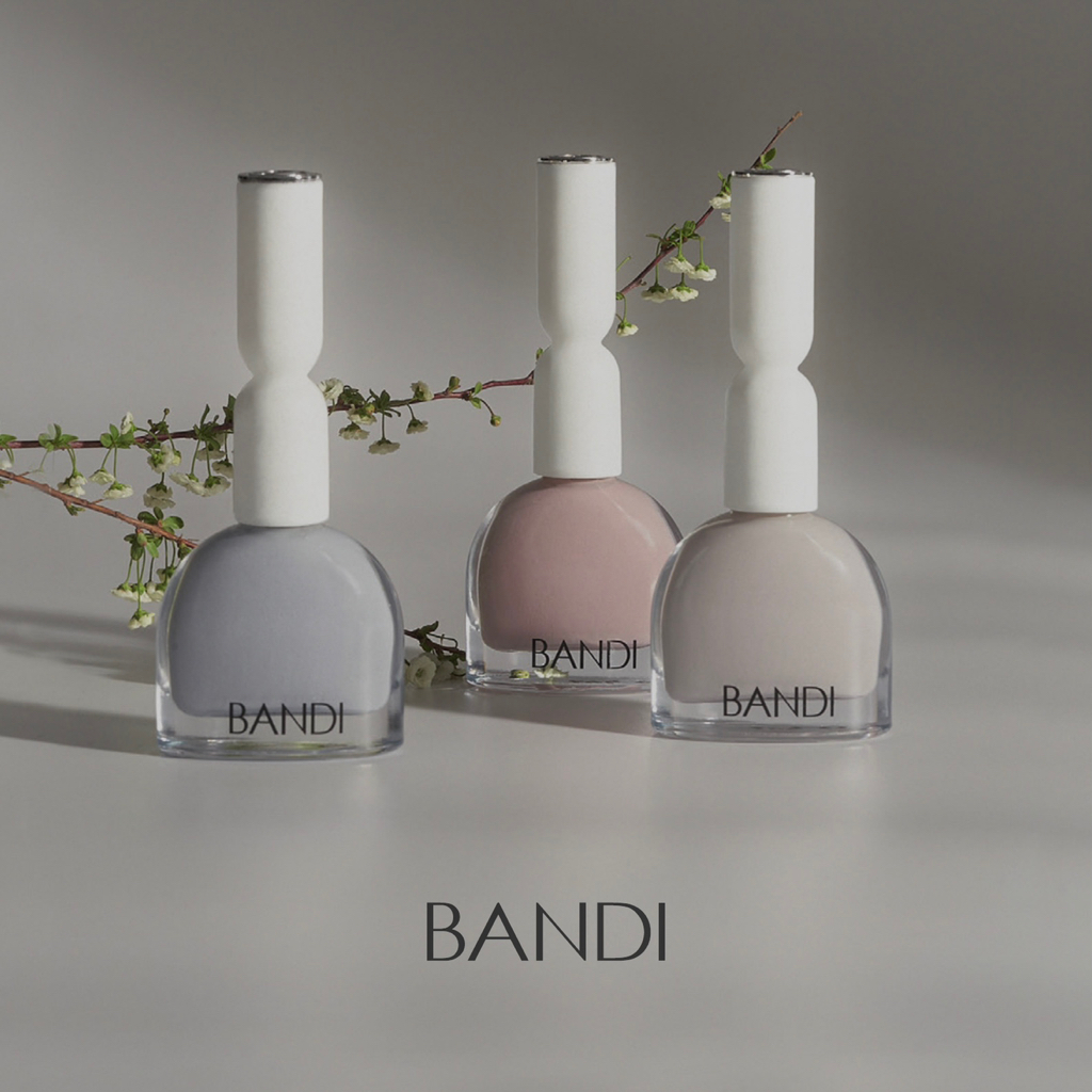 Педикюр - Обработка пальчиков  с покрытием лаковой системы Ultra Nature. Носка до 1 месяца