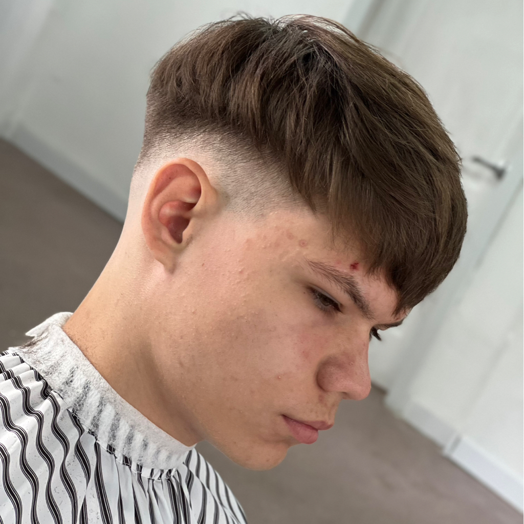 Мужская стрижка у барбера