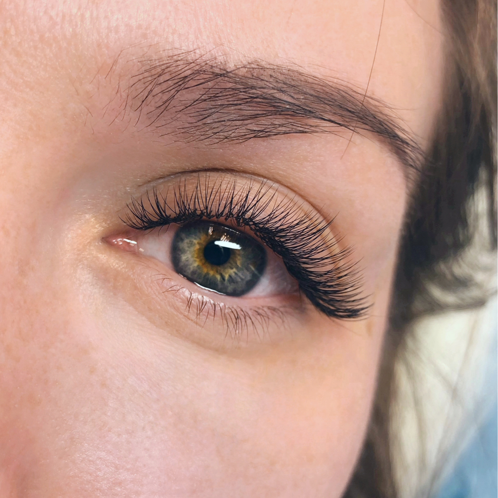 Наращивание ресниц 1д