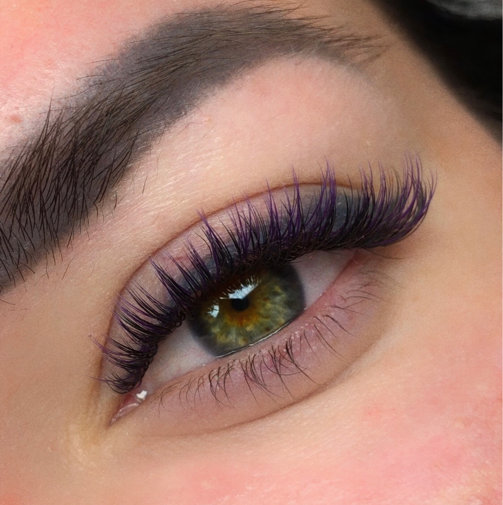 Наращивание ресниц 3д