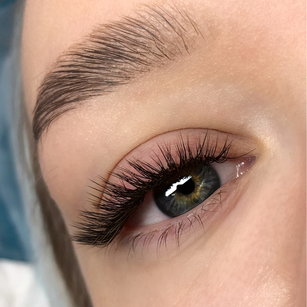 Наращивание ресниц 2д