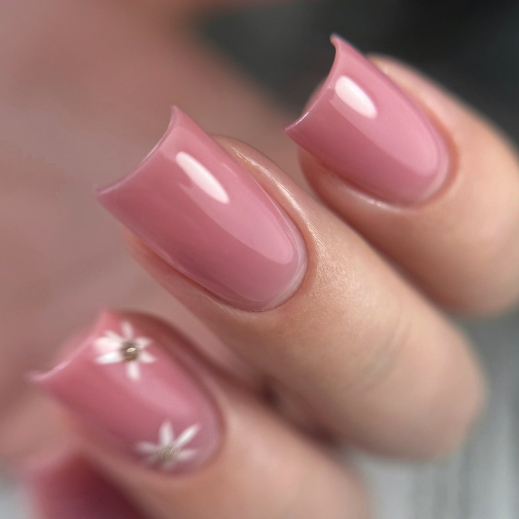 Маникюр с покрытием гель лак