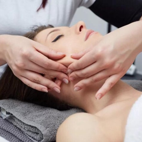 Абонемент: Классический массаж лица, 30 мин. (15 сеансов)