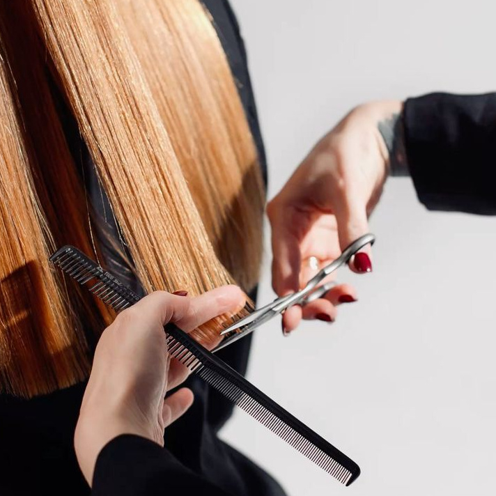 Женская стрижка Средняя креативная