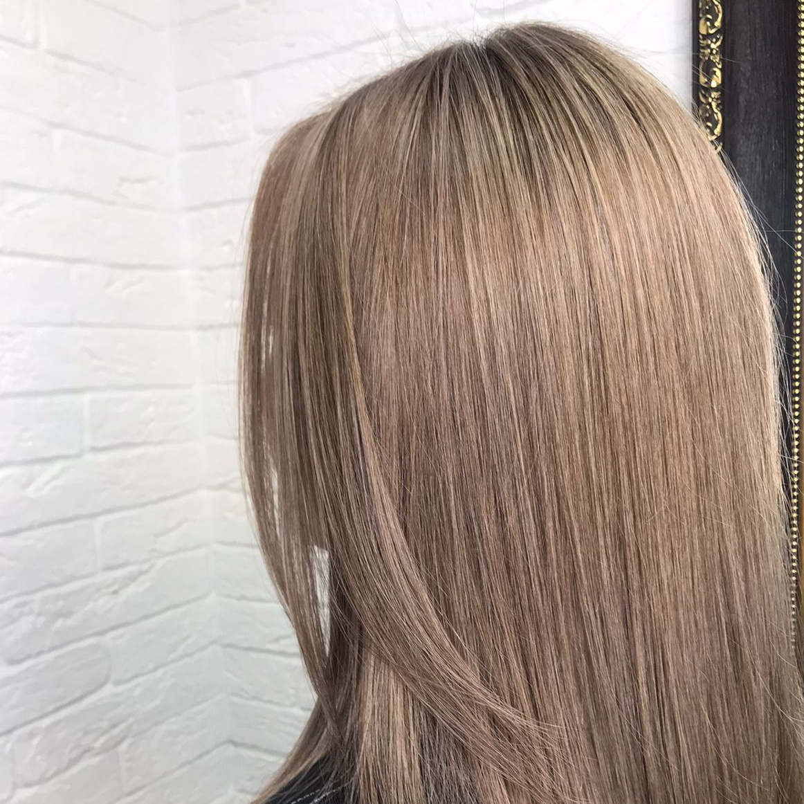 Окрашивание корней на средние волосы 1 тон  + стрижка