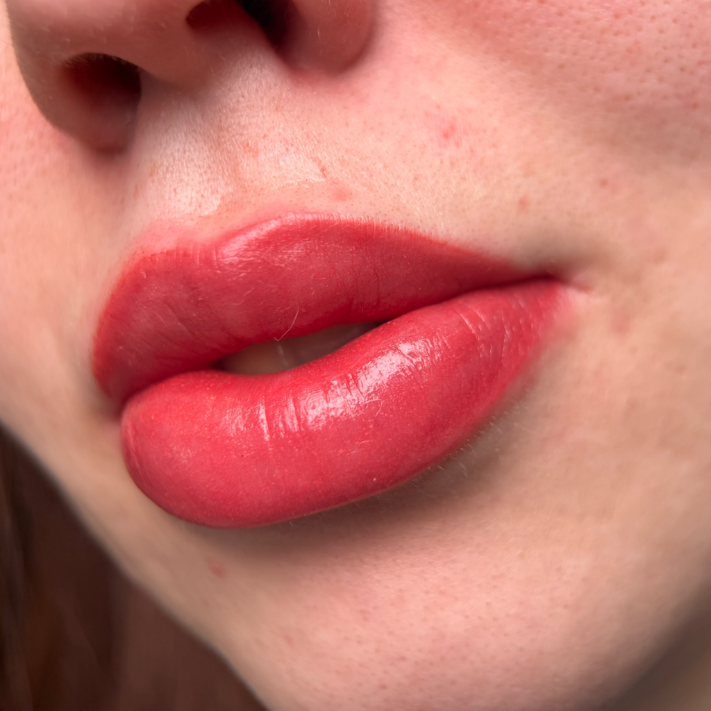 Татуаж губы