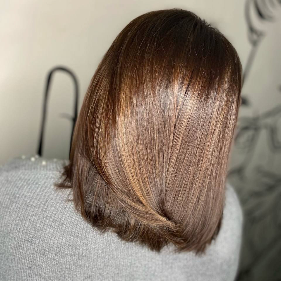 Окрашивание корней + тонирование длины (Краситель Loreal) (до плеч)