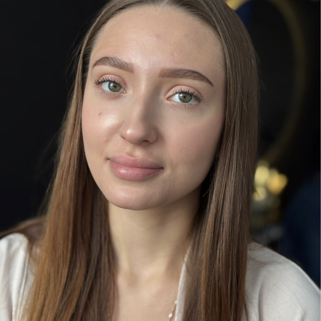 Ламинирование бровей + (Окрашивание и коррекция)