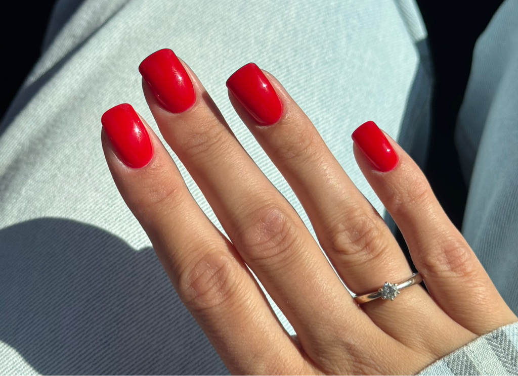 Маникюр комби с покрытием гель-лак