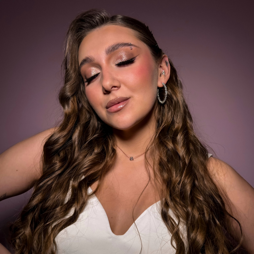 Образ в 4 руки: макияж и укладка/прическа с выездом в черте города