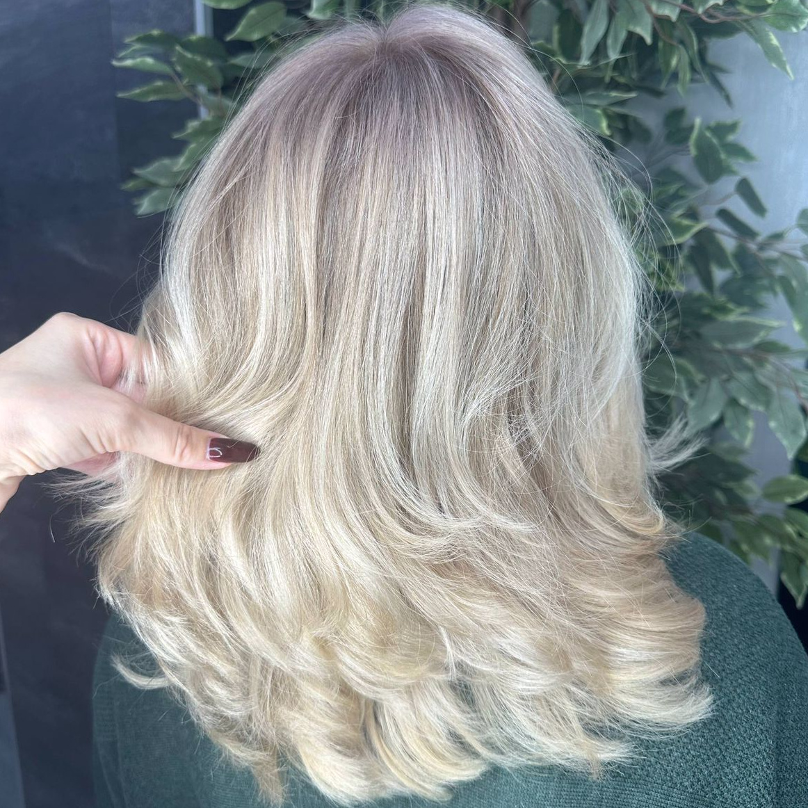 Микро мелирование на длинные волосы (работа, не входит материал и тонирование)