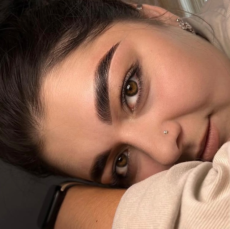 Долговременная укладка бровей