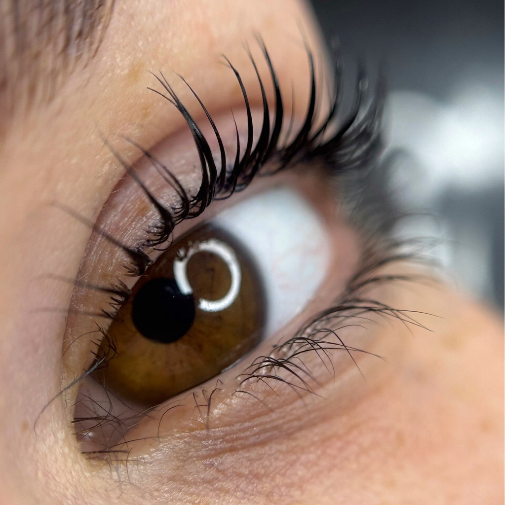 Комплекс: ламинирование ресниц + ламинирование бровей