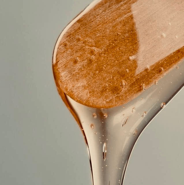 Шугаринг верхней губы