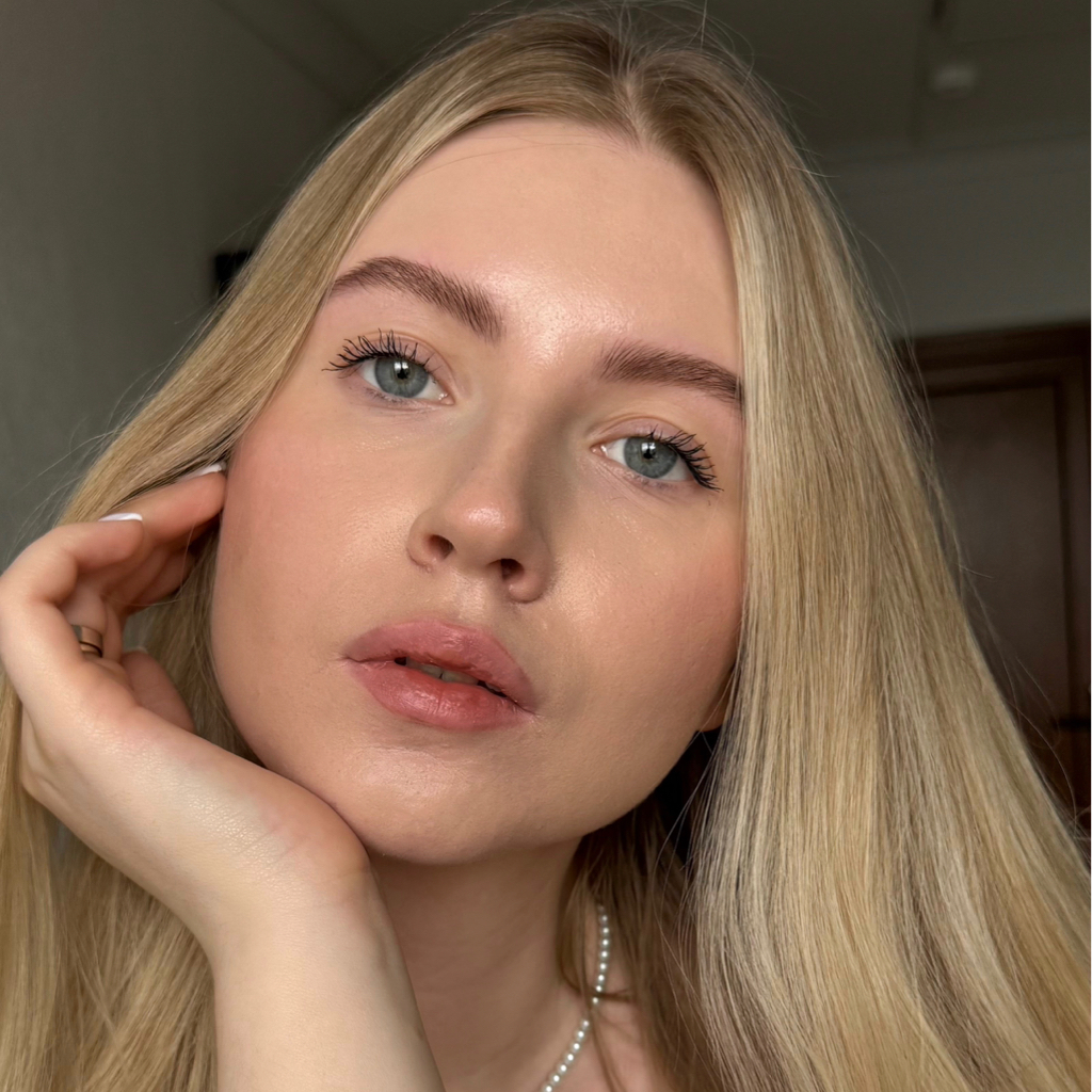 Окрашивание бровей