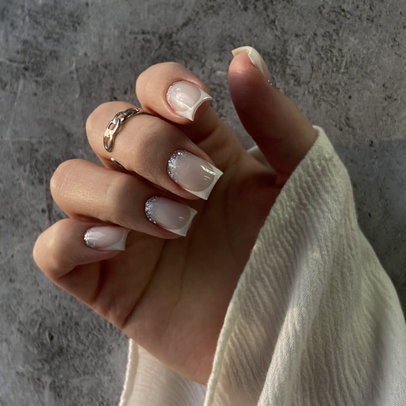 Маникюр с покрытием гель лак + укрепление + френч