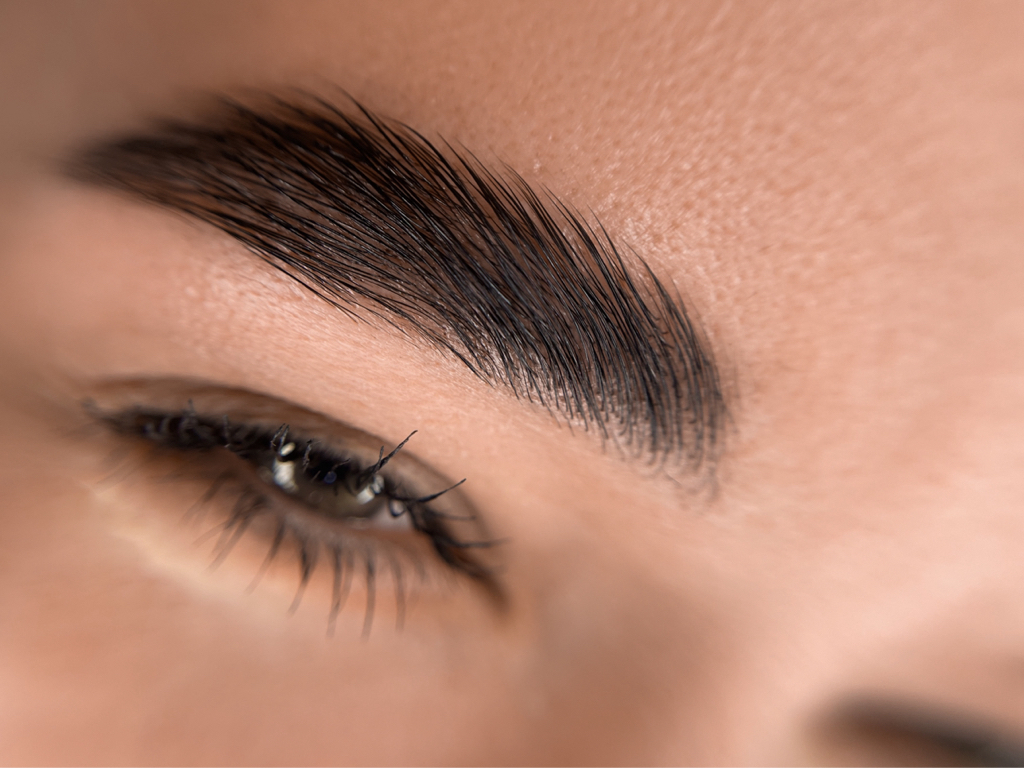 Ламинирование бровей