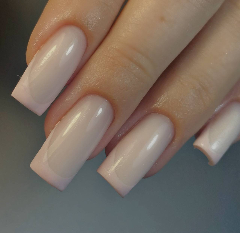 Маникюр с покрытием камуфлирующим гелем (ЭКСТРА длина ногтей (4+))