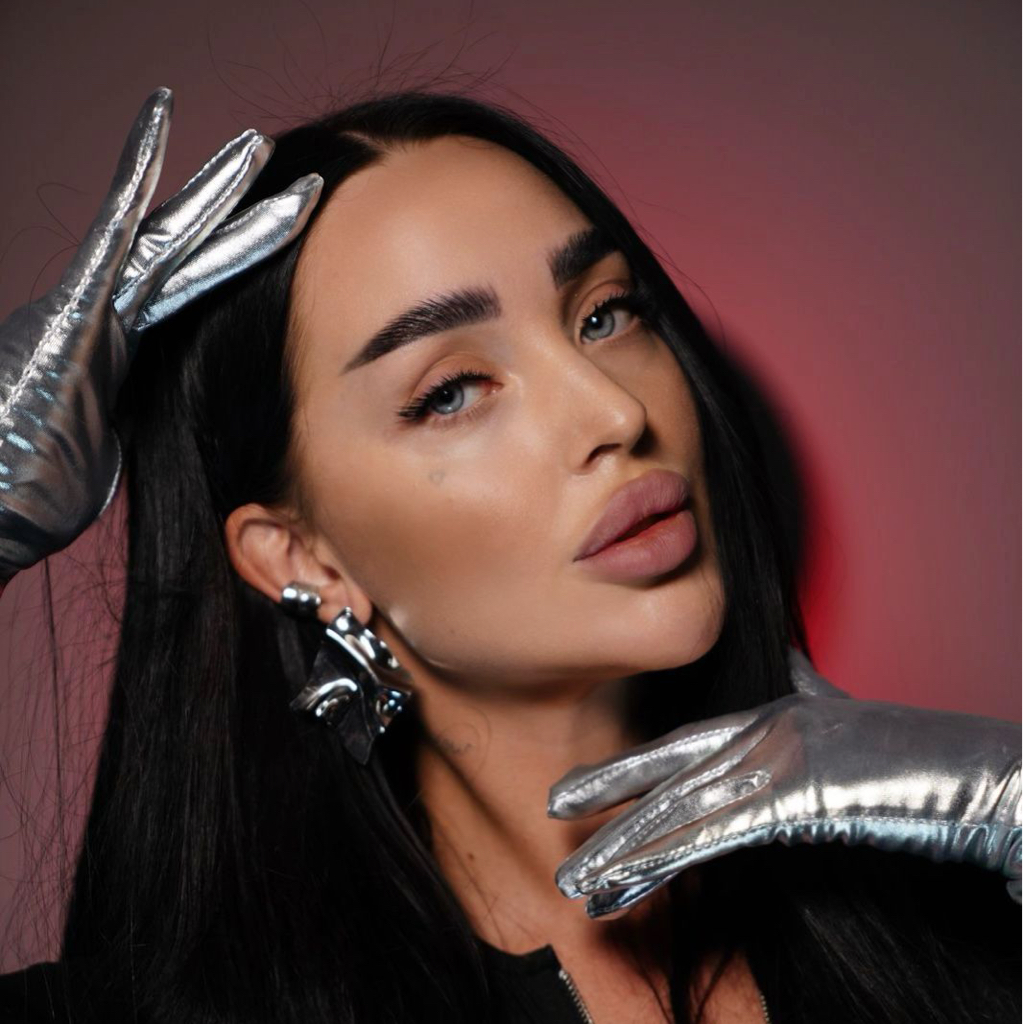 Ламинирование (долговременная укладка) бровей