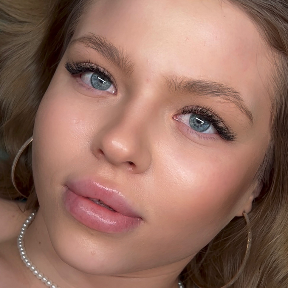 Наращивание ресниц 3D