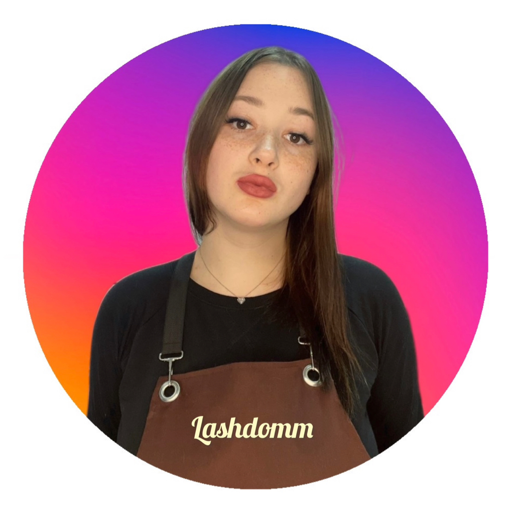 Виктория/Лэшмейкер