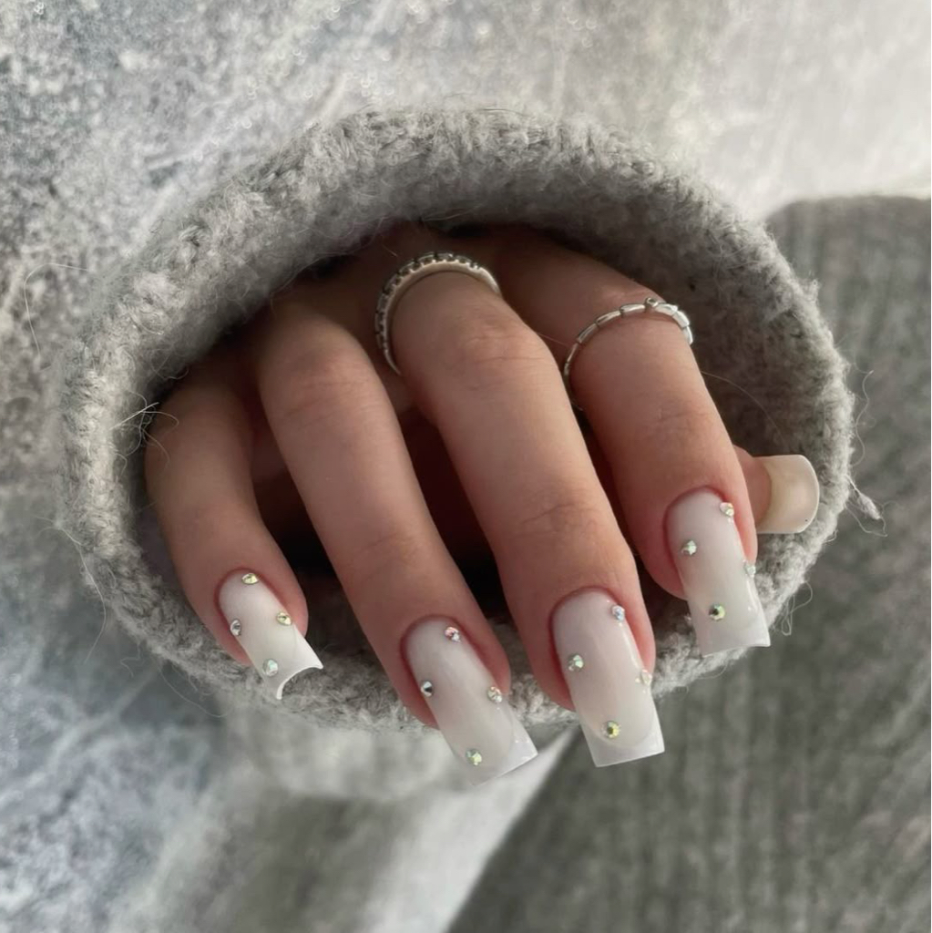 Дизайн:Стемпинг/Стразы/Рисунок/Фигурка (1 ноготь)