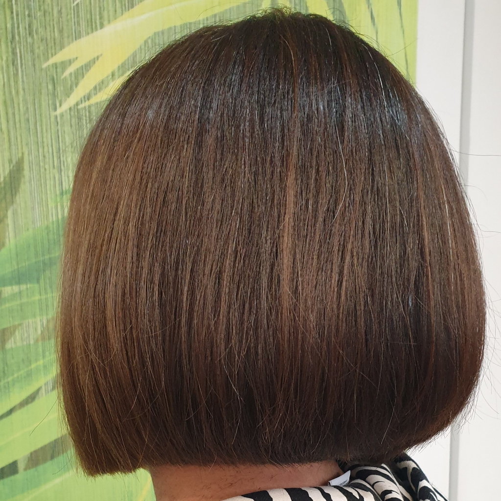 Женская стрижка "Пикси", "Каскад", "Каре" в технике Деметриус