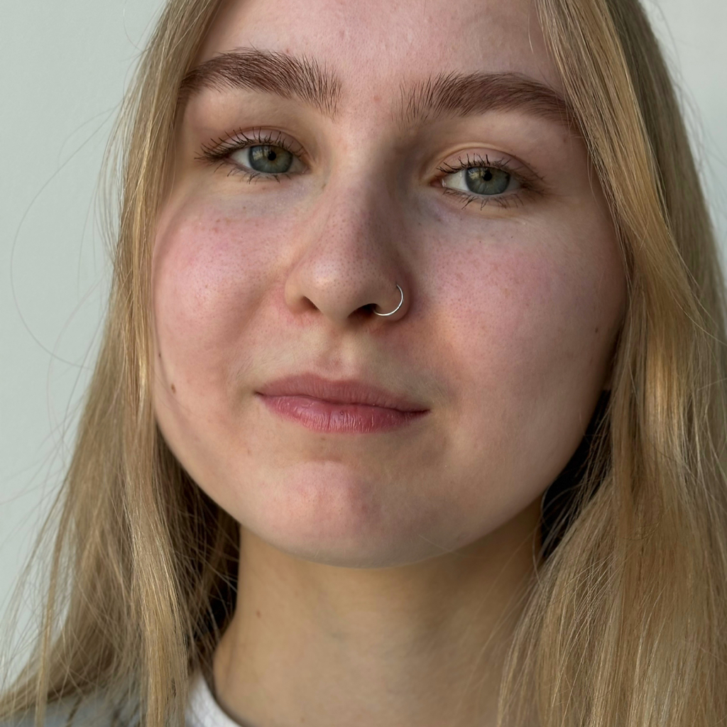 осветление бровей + окрашивание + коррекция