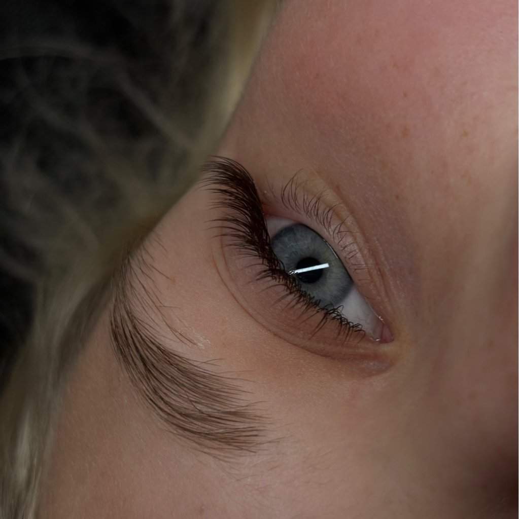 LED ✨Классический объем/Неполное наращивание (Уголочки 1D-3D)/ Экспресс (Любой изгиб/длина/цвет/толщина/ снятие-входят в стоимость)