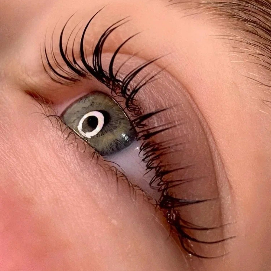 Коллагеновое восстановление  ресниц