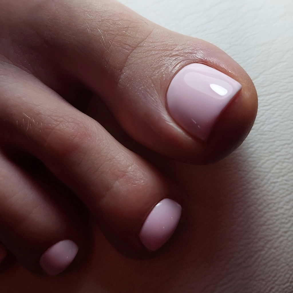 Аппаратный педикюр дисками, покрытие гель-лак