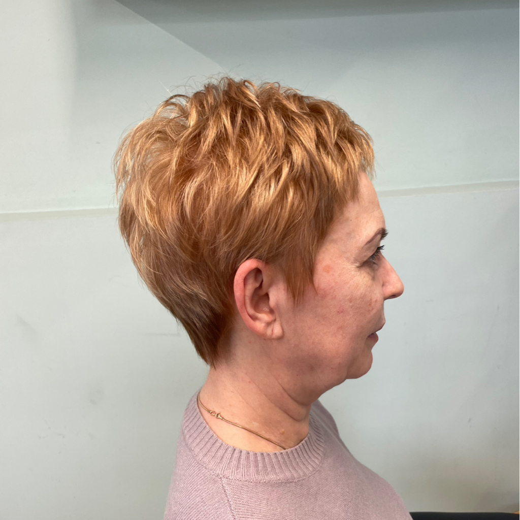 Окрашивание в 1 тон Короткие волосы 45-50г краски