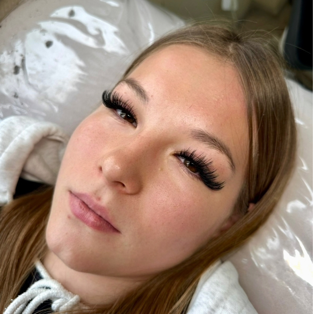 Наращивание ресниц 3д-3,5д