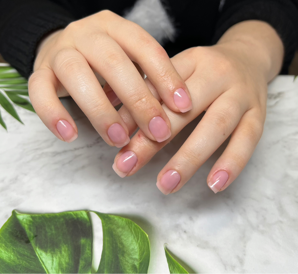 Укрепление, восстановление ногтевой пластины