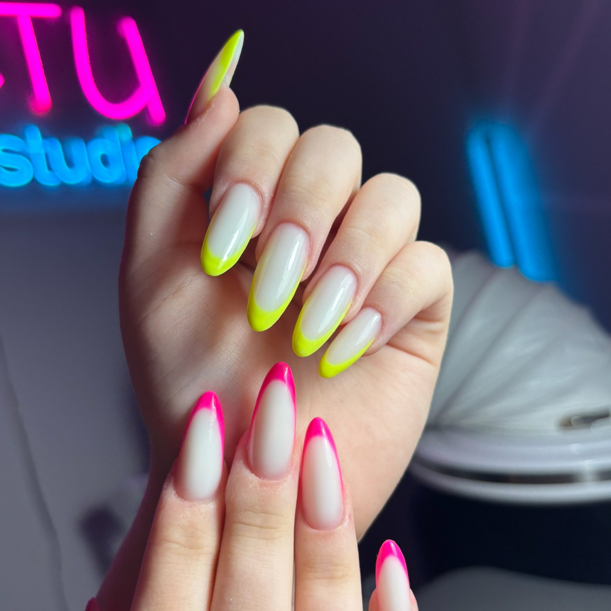 Маникюр + наращивание до 3ки. Дизайн входит в стоимость.