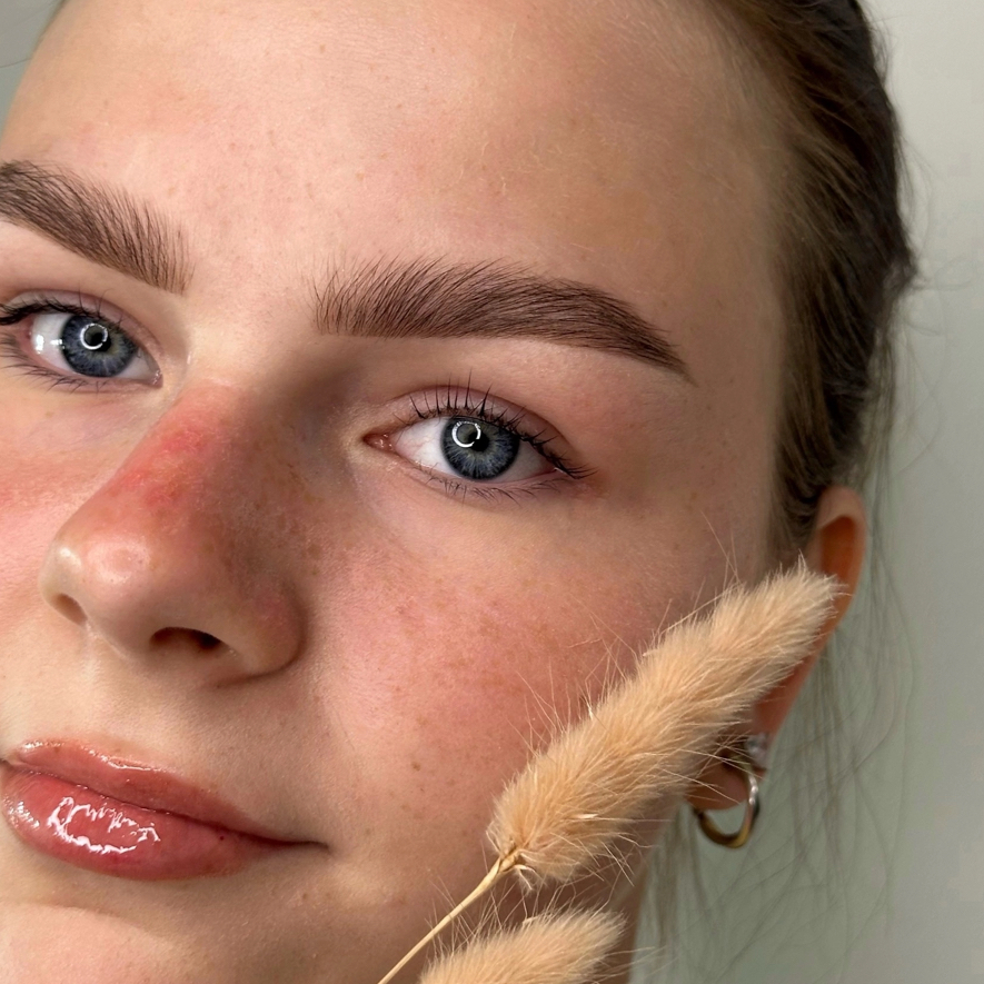 Окрашивание бровей краской + коррекция