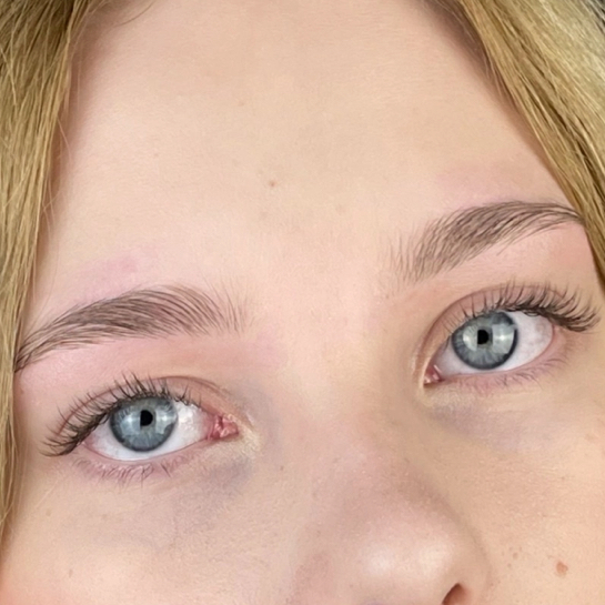 Долговременная укладка бровей без окрашивания + коррекция