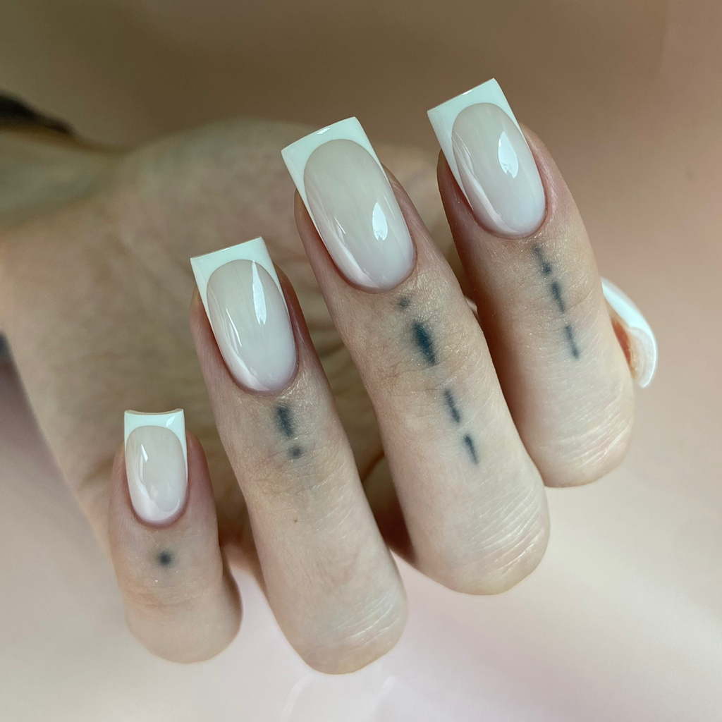 Маникюр с покрытием + укрепление + френч