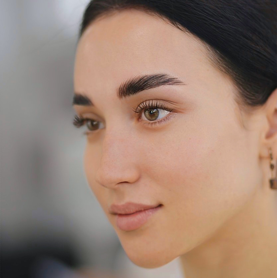 Оформление бровей